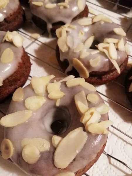 Zitronen-Mandel-Mohn Donuts